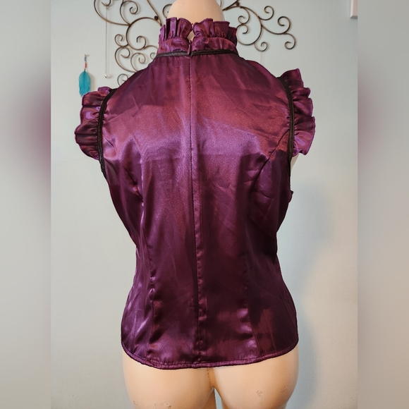 Satin & lace blouse - Picture 4 of 7
